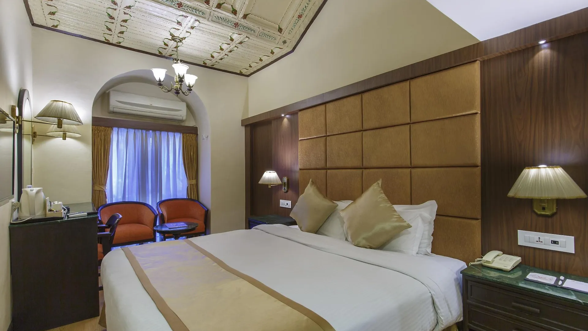 Hotel Shanker Kathmandu 4*,