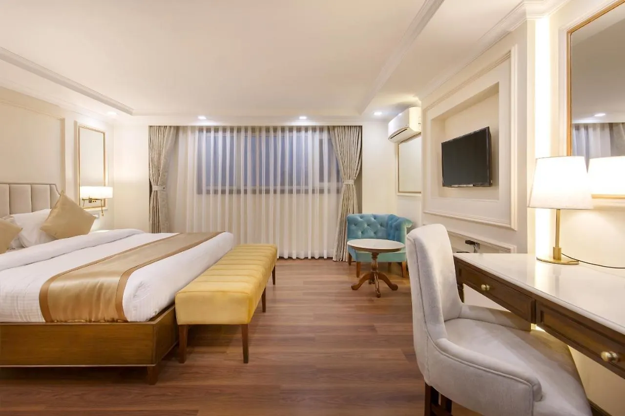 Hotel Shanker Kathmandu 4*,